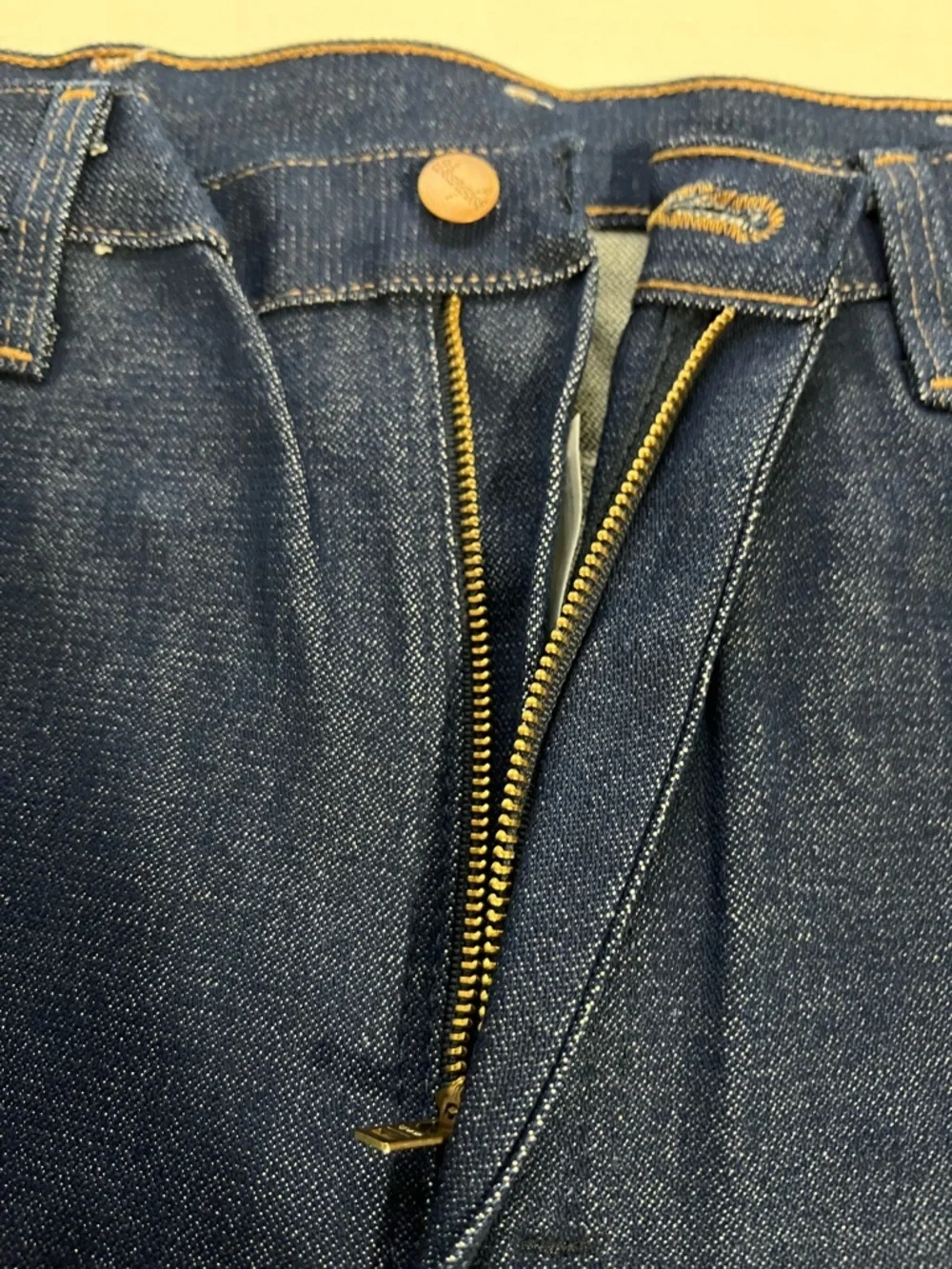 Wrangler Cowboy Cut Slim Fit Jeans Dark Wash 36x32 Western Denim (Small FLAW)